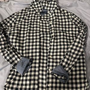 Tommy Hilfiger plaid flannel. Never worn.